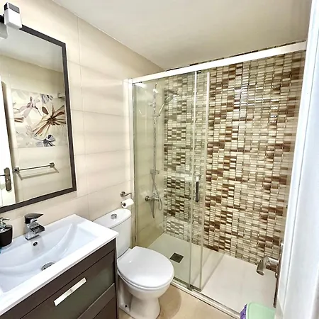 Apartamento Mediterráneo Playa, A 3min Del Mar Y Con Aire Acondicionado Almería